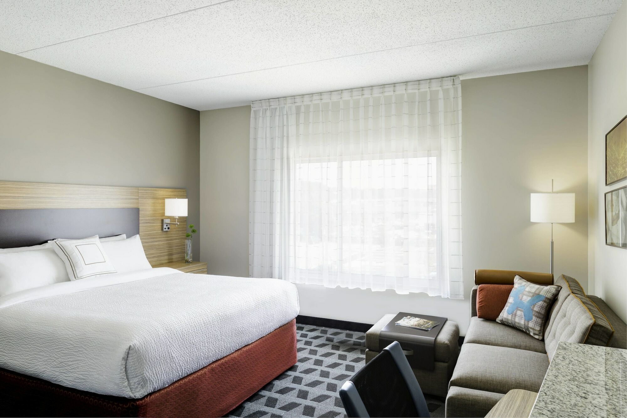 Hotel Towneplace Kansas At Briarcliff 3*